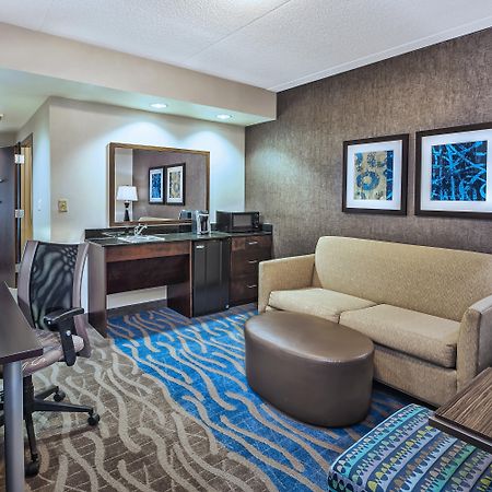 Holiday Inn Express & Suites Dayton South - I-675 By Ihg Shanersville Eksteriør billede