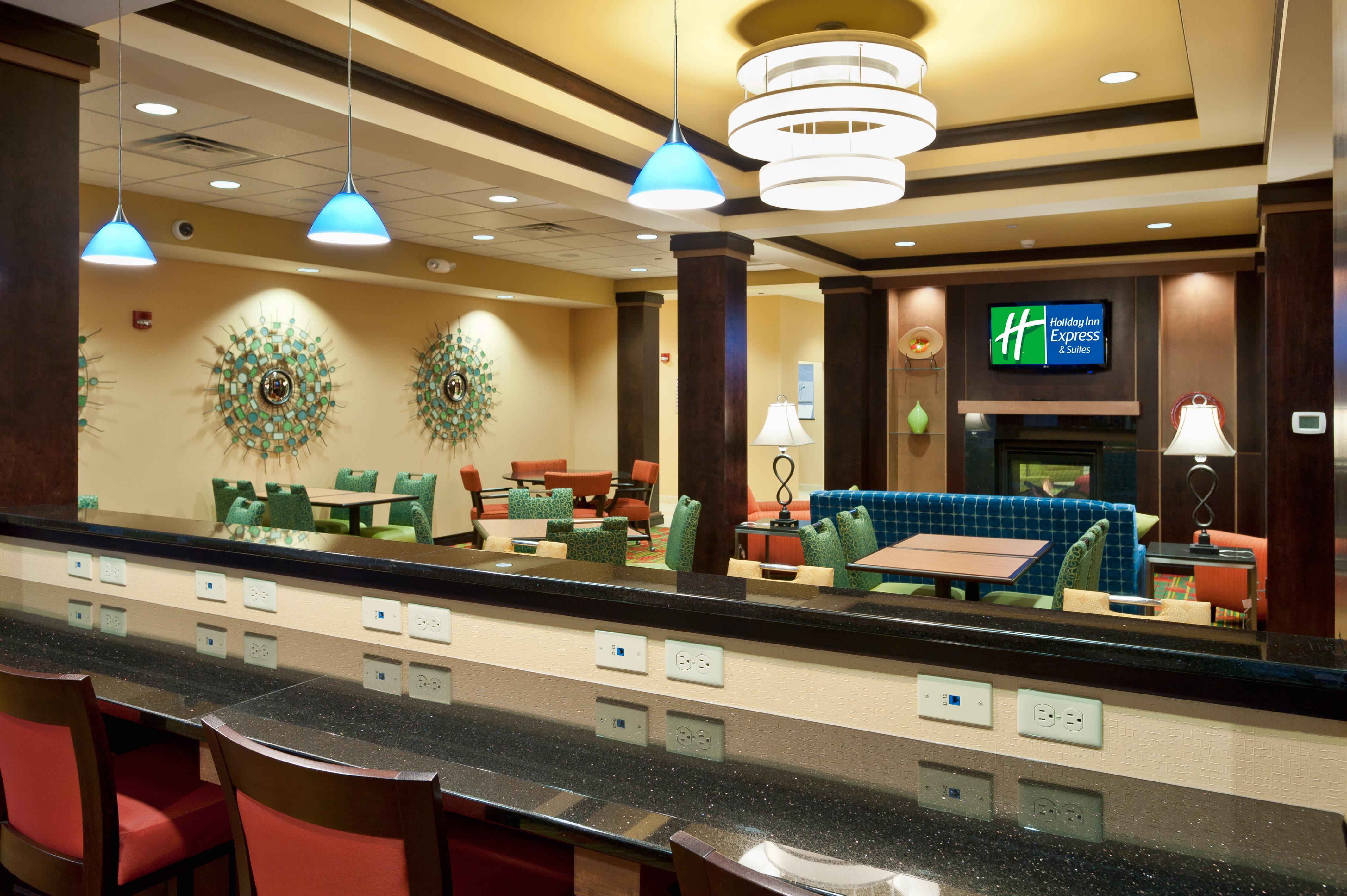 Holiday Inn Express & Suites Dayton South - I-675 By Ihg Shanersville Eksteriør billede