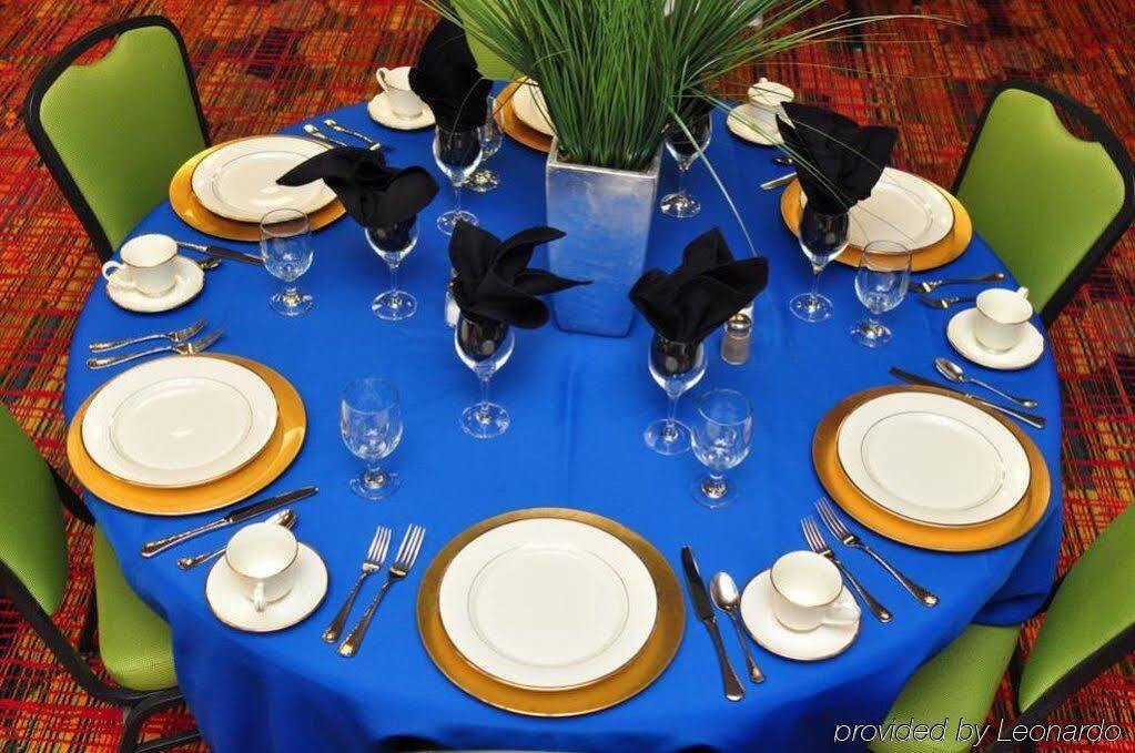 Holiday Inn Express & Suites Dayton South - I-675 By Ihg Shanersville Eksteriør billede